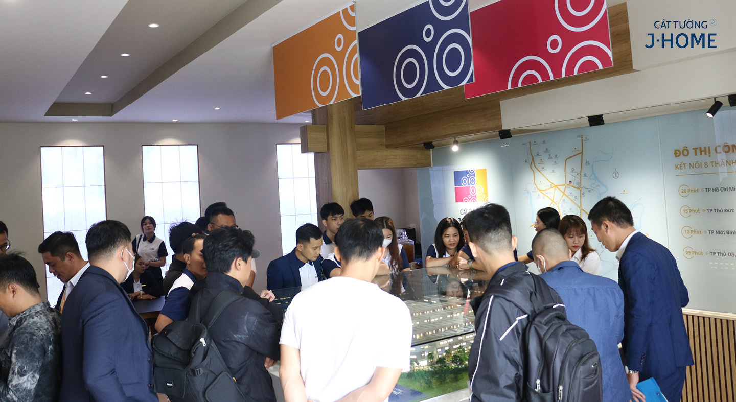 nhà phố Bình Dương đón sóng