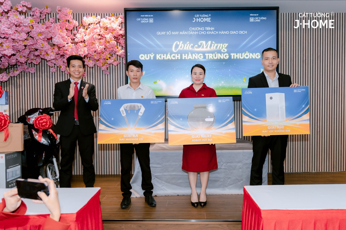 Khách hàng Cát Tường j-Home may mắn