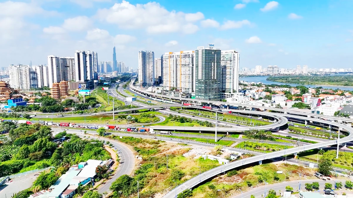 bất động sản giá mới cao hơn